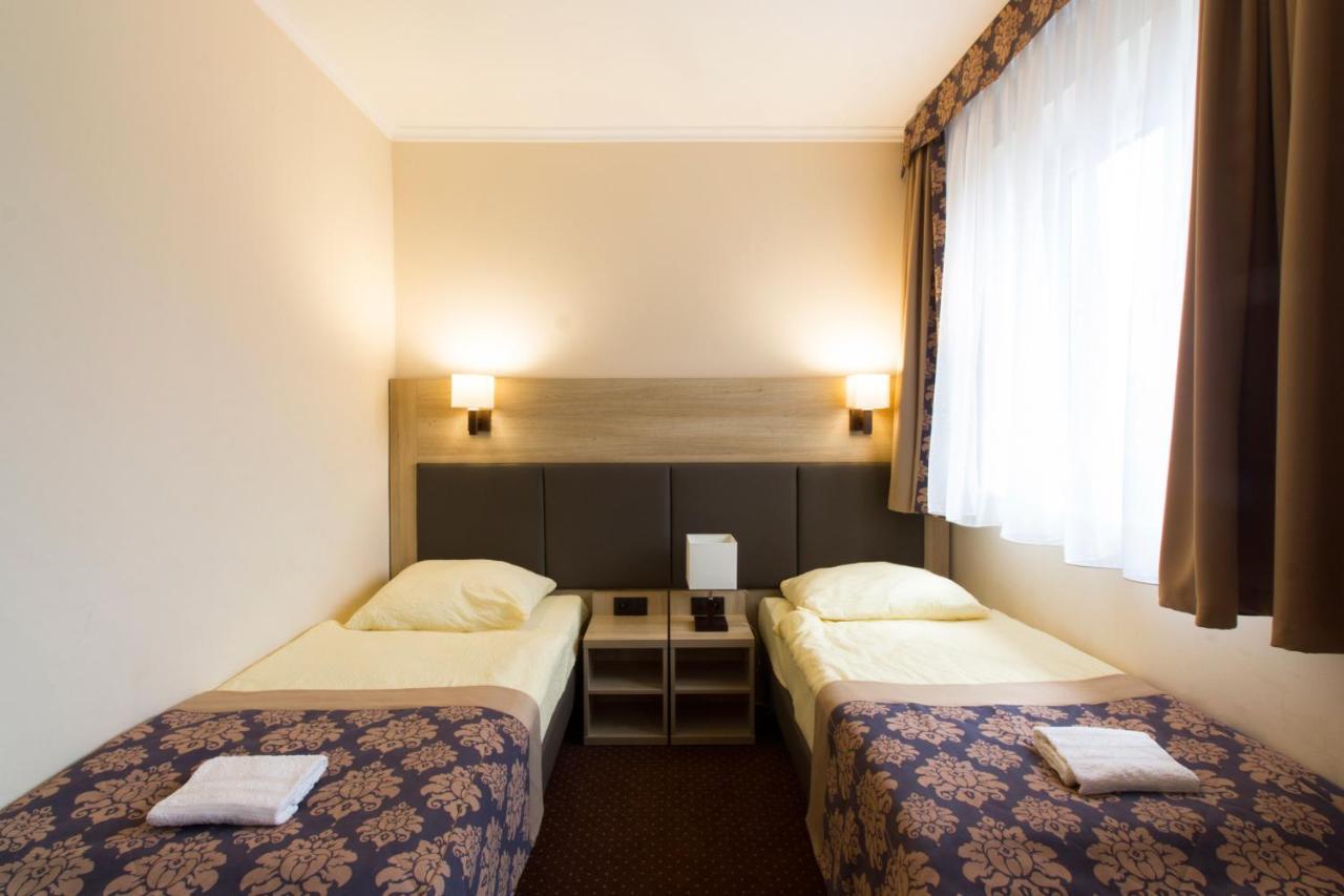 Motel Db2000 Bilgoraj Exterior photo